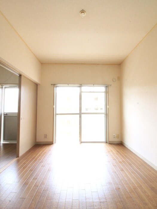 物件内観写真13　(居室)