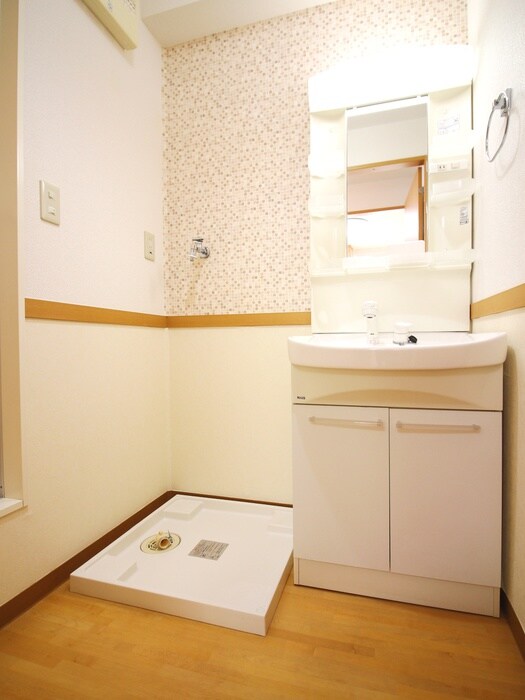 物件内観写真18　(洗濯機置場)