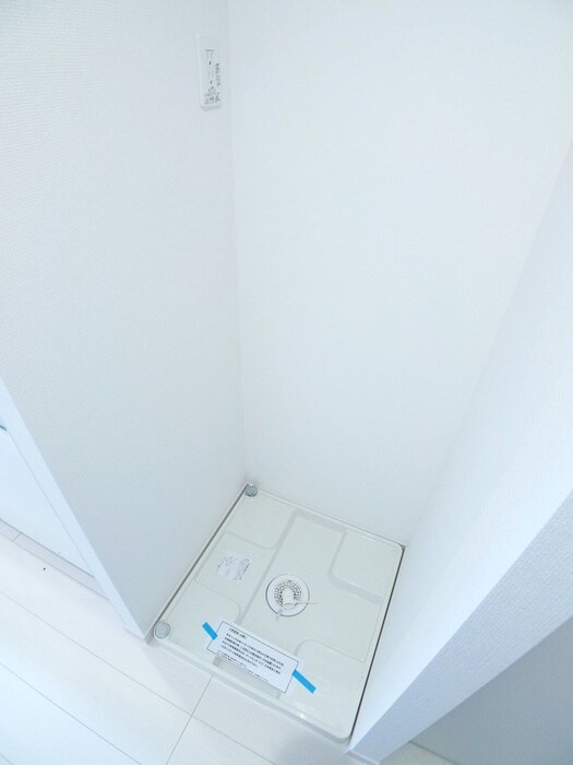 物件内観写真13　(洗濯機置場)