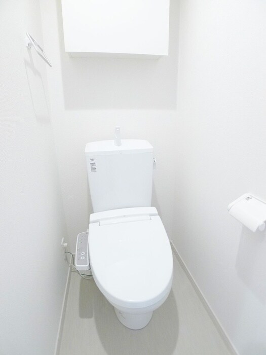 物件内観写真14　(トイレ)