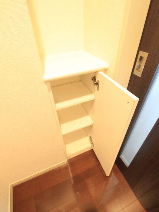 物件内観写真18　(収納)