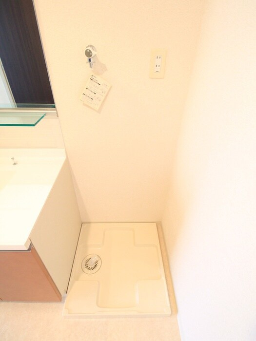 物件内観写真20　(洗濯機置場)