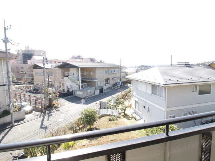 物件内観写真15　(室内からの展望)