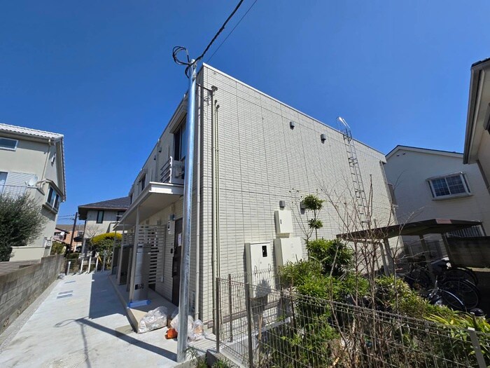 物件外観写真5　(エントランス部分)