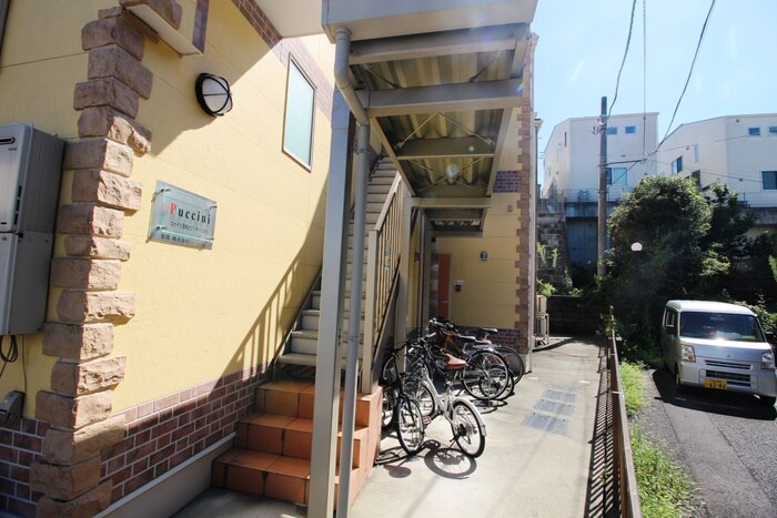 物件外観写真2　(駐輪場)