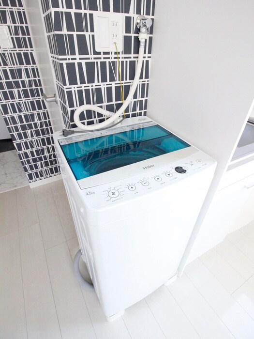 物件内観写真11　(洗濯機置場)