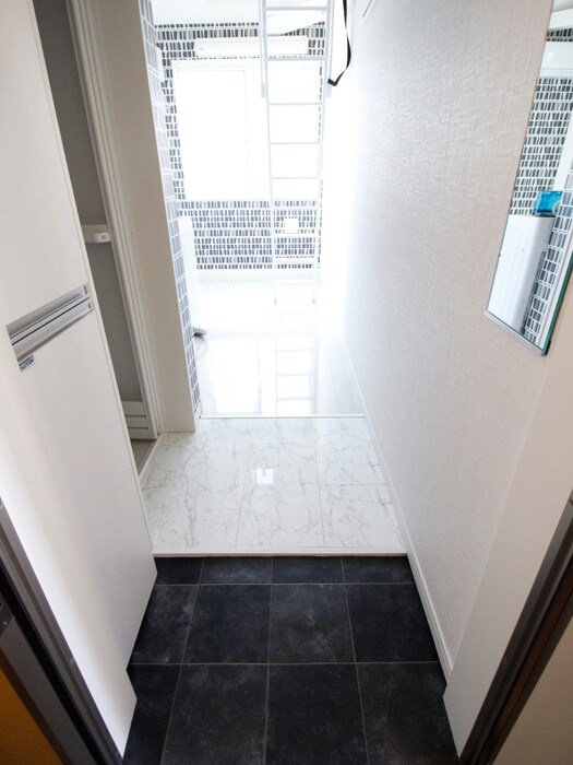 物件内観写真14　(玄関)