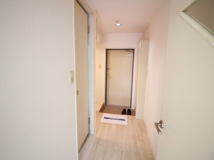 物件内観写真17　(廊下)