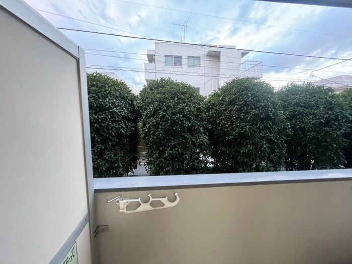 物件内観写真17　(室内からの展望)