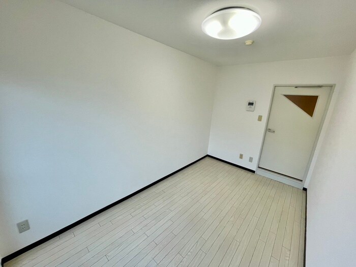 物件内観写真18　(居室)