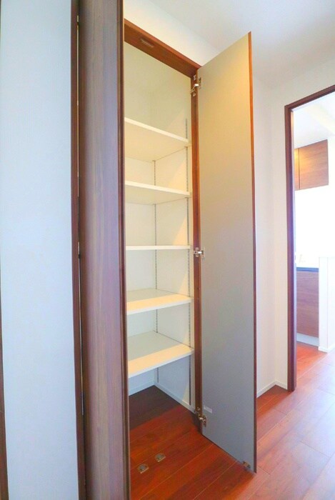 物件内観写真18　(廊下)