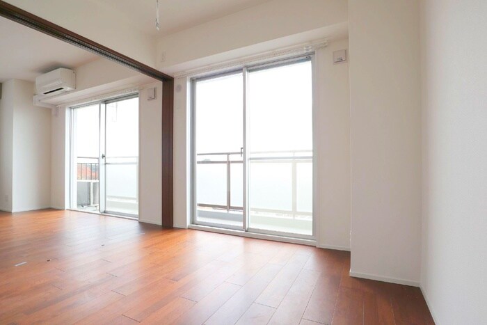 物件内観写真19　(室内からの展望)