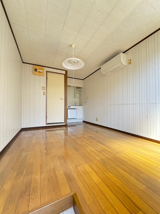 物件内観写真10　(居室)