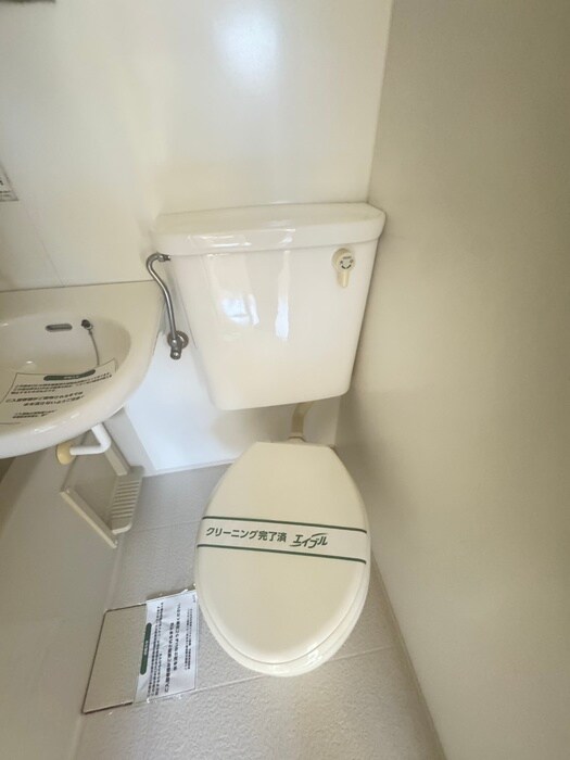 物件内観写真15　(トイレ)