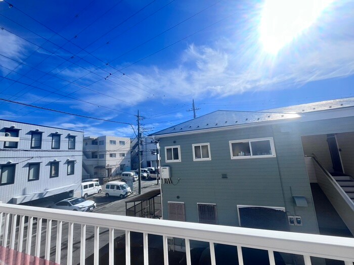 物件内観写真7　(室内からの展望)