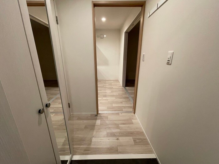 物件内観写真17　(廊下)