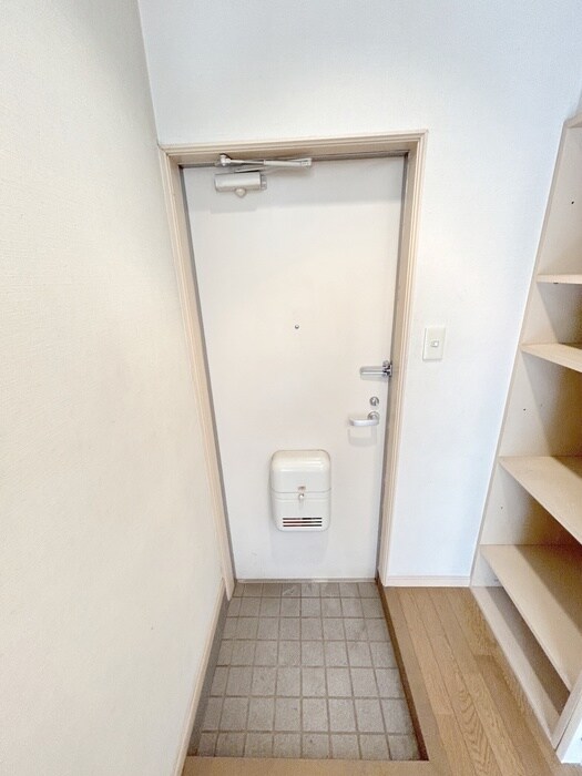 物件内観写真17　(玄関)