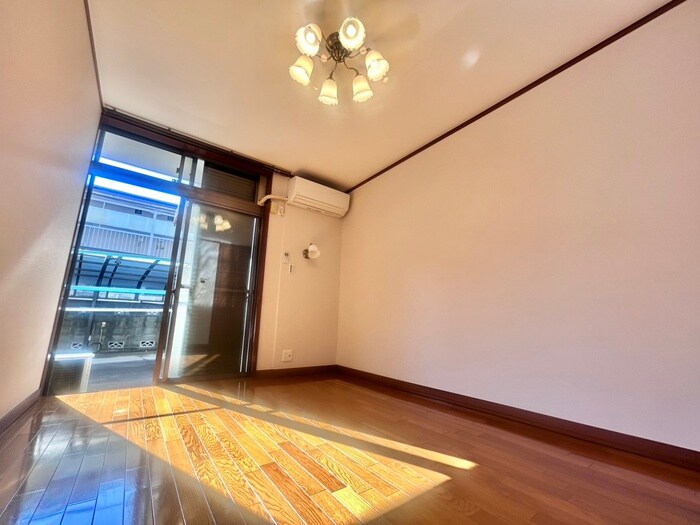 物件内観写真8　(居室)