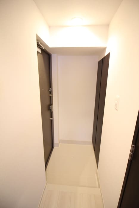 物件内観写真13　(玄関)