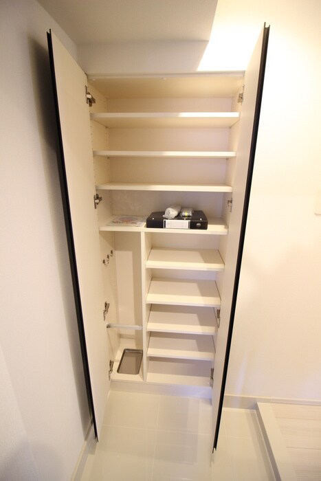 物件内観写真14　(靴箱)