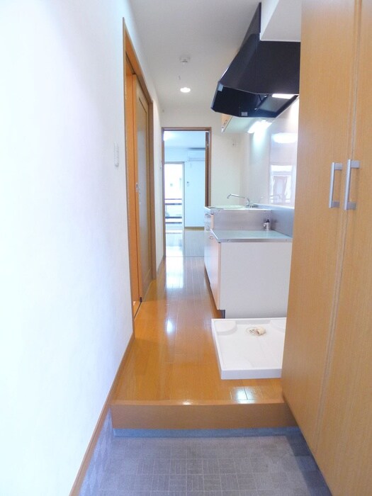 物件内観写真18　(玄関)