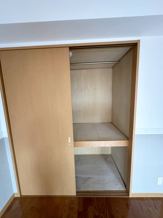 物件内観写真15　(収納)
