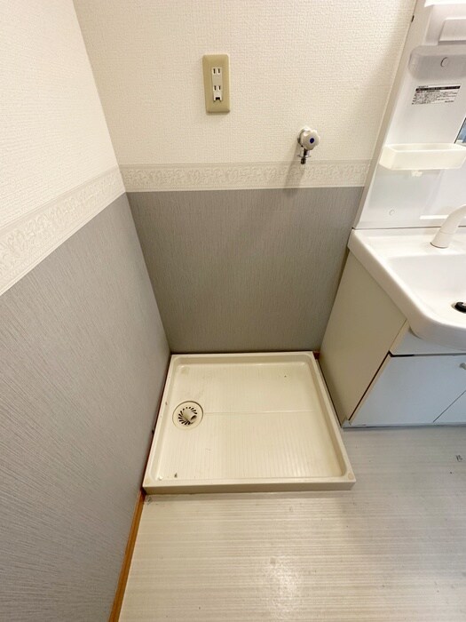 物件内観写真19　(洗濯機置場)