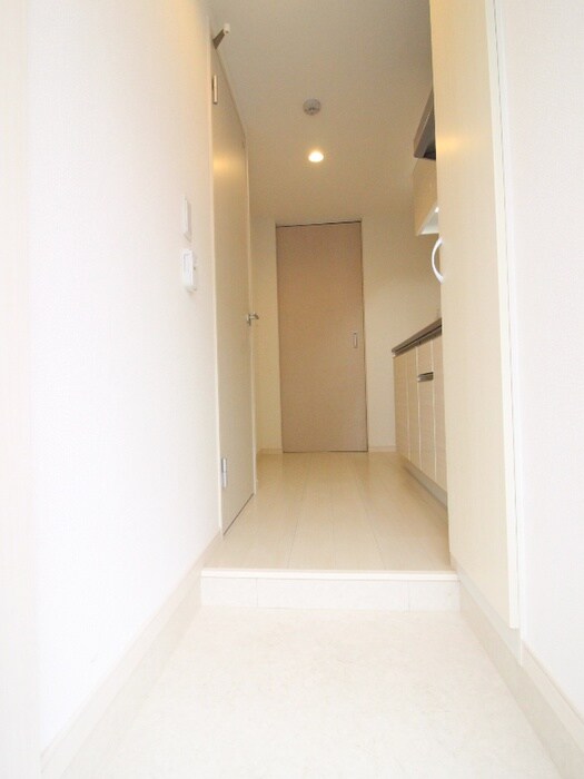 物件内観写真7　(玄関)