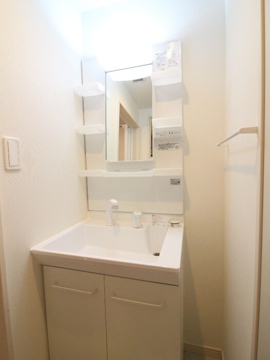 物件内観写真9　(洗面)