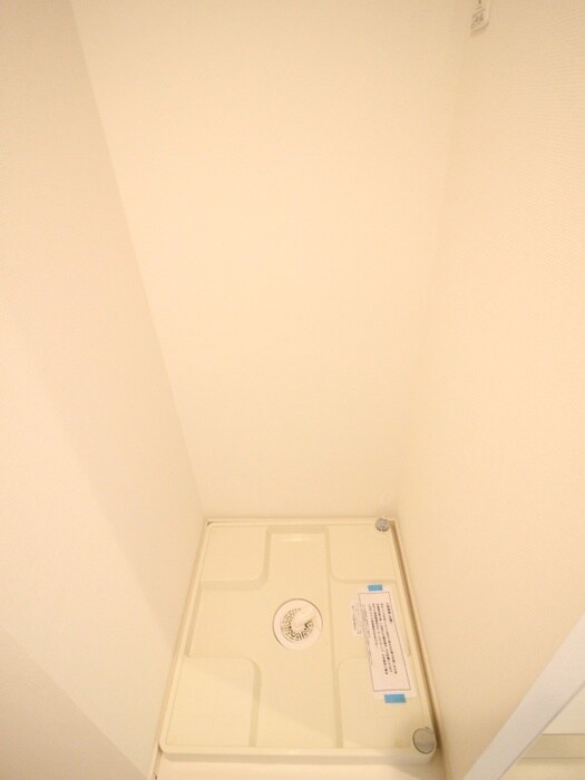 物件内観写真16　(洗濯機置場)