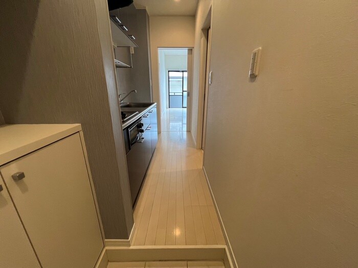 物件内観写真17　(廊下)
