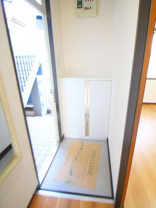 物件内観写真18　(玄関)