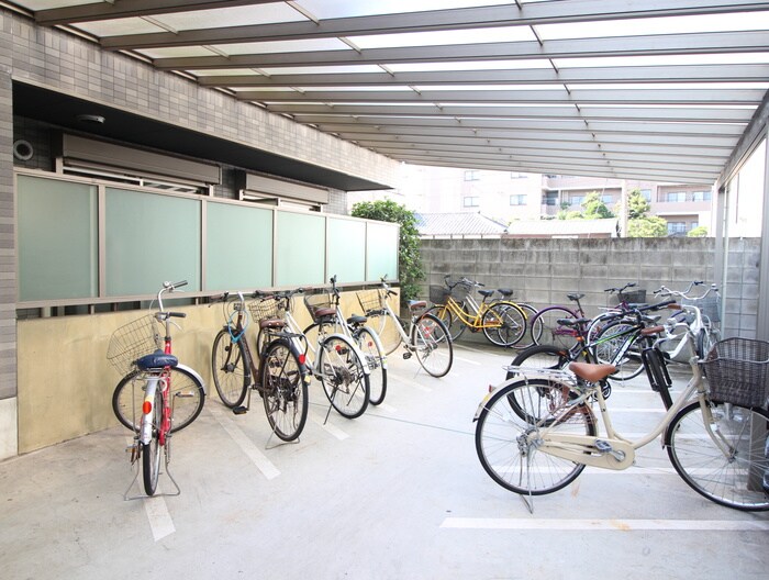 物件外観写真6　(駐輪場)
