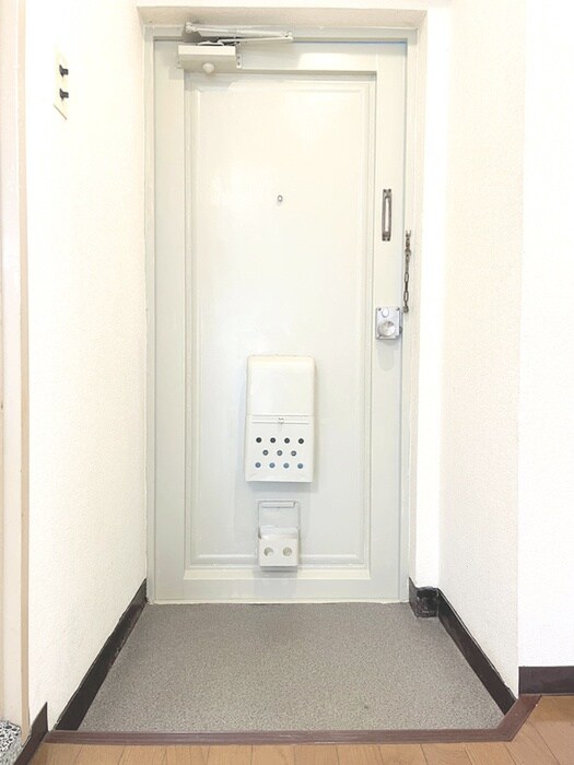 物件内観写真7　(玄関)