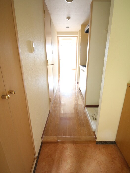 物件内観写真17　(玄関)