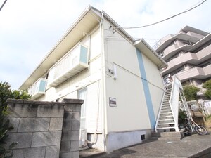 アザリア・コ－ト外観写真