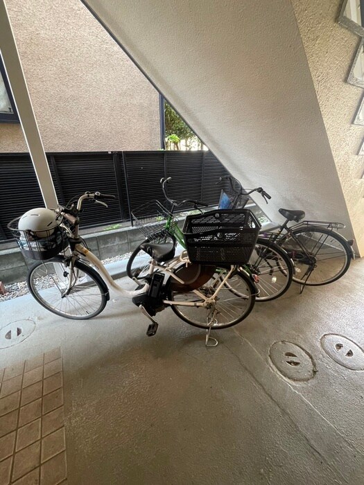 岡本ハイツの駐輪場