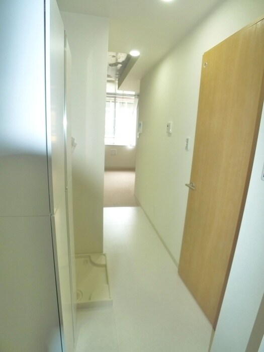 物件内観写真9　(廊下)