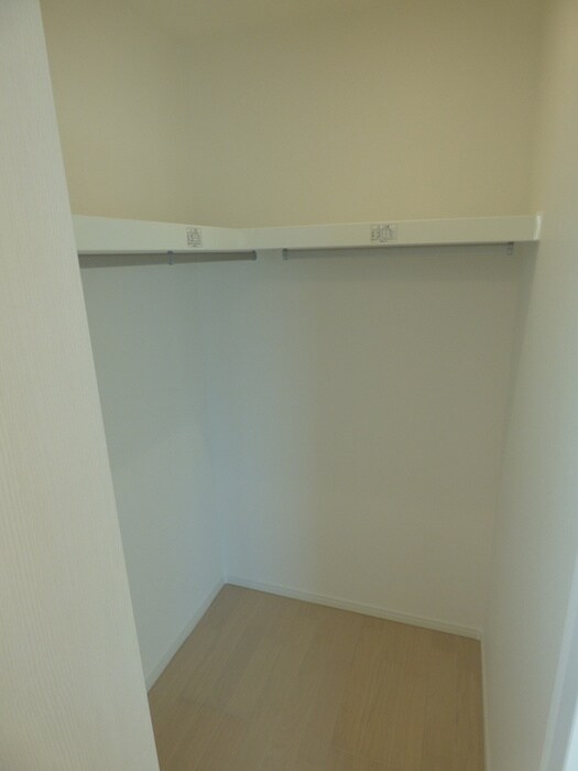 物件内観写真10　(収納)