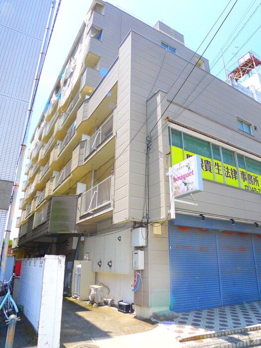 吉沢ビルの外観写真