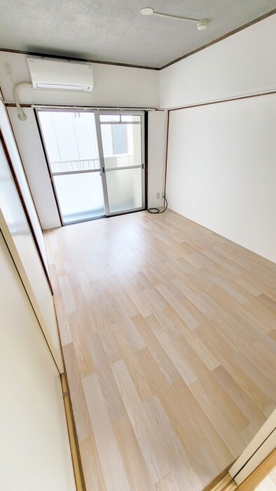 吉沢ビルの居室