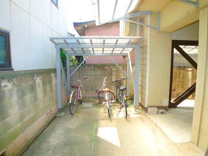 吉沢ビルの駐輪場