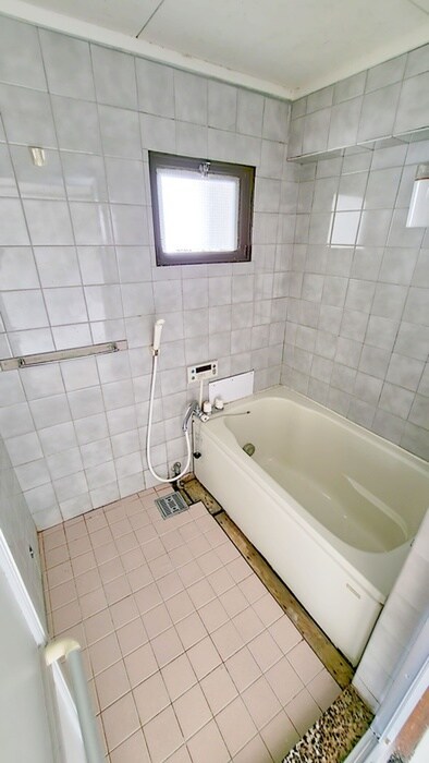 吉沢ビルのバス