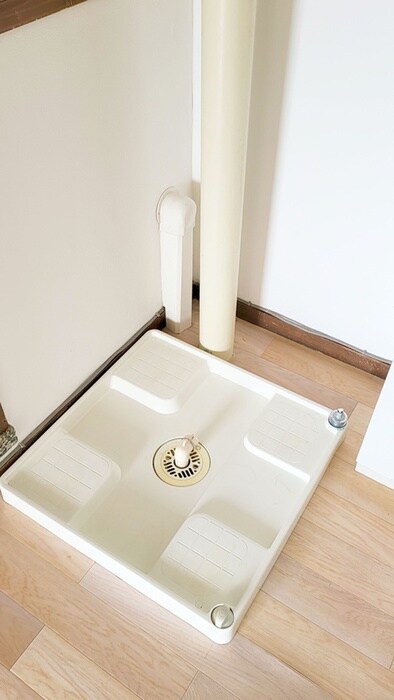 吉沢ビルの洗濯機置場