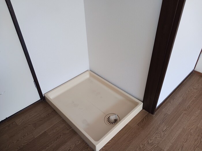 物件内観写真15　(洗濯機置場)