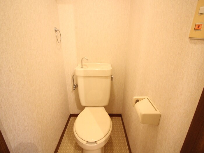 物件内観写真16　(トイレ)