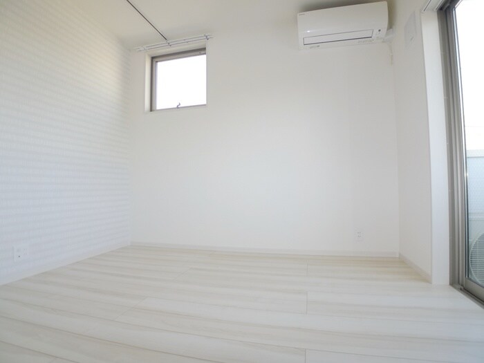 物件内観写真9　(室内からの展望)