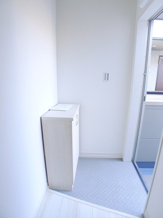 物件内観写真22　(玄関)