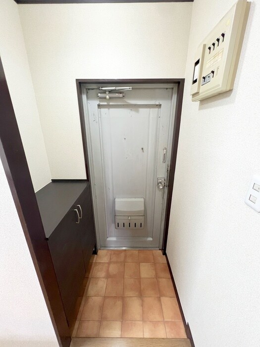 物件内観写真18　(玄関)