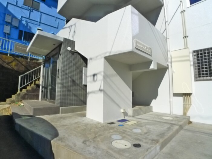 物件外観写真3　(周辺環境)